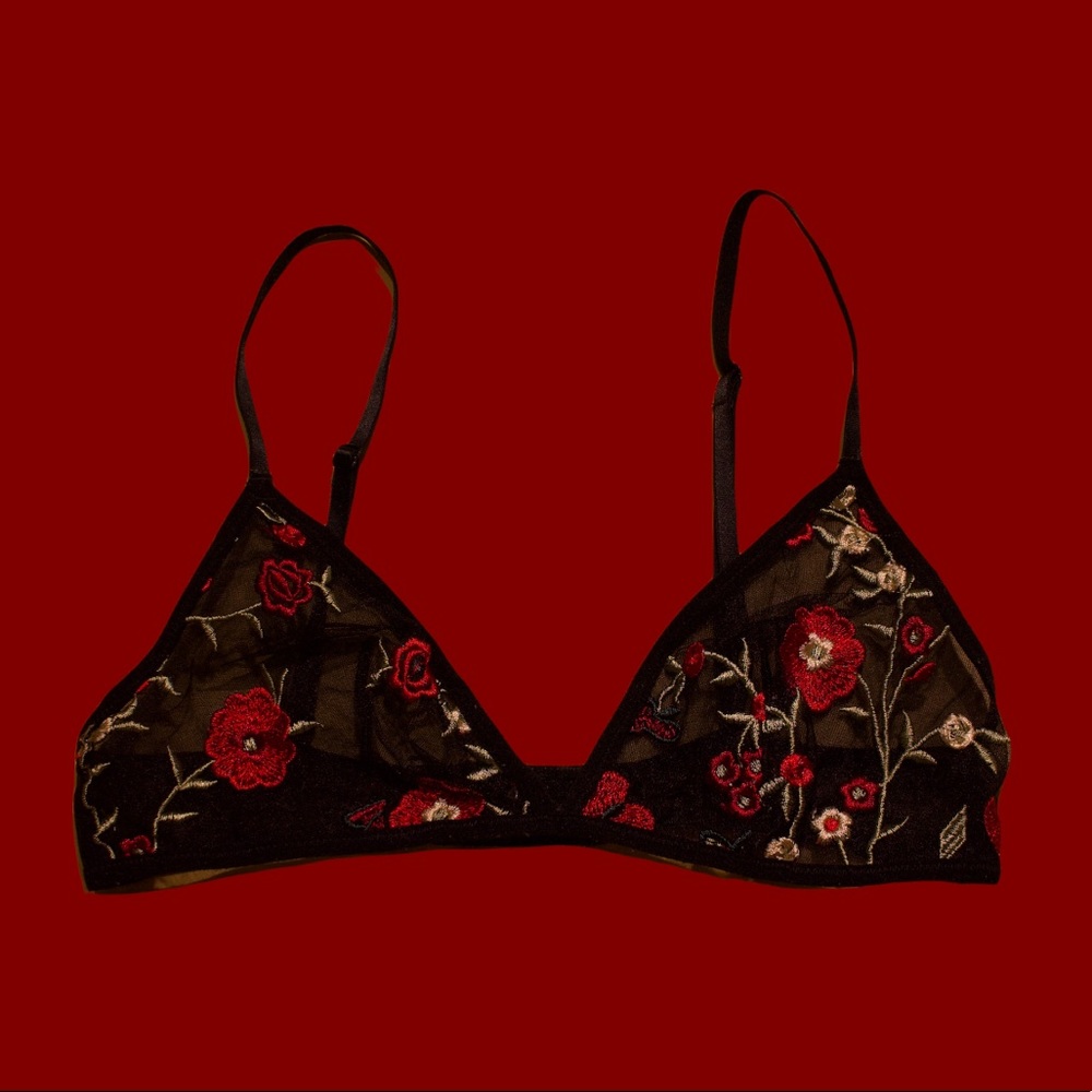 Floral embroidered sheer brallete